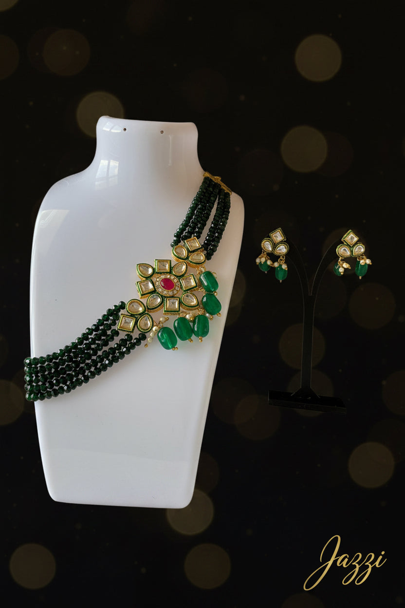 Emerald Kundan Choker