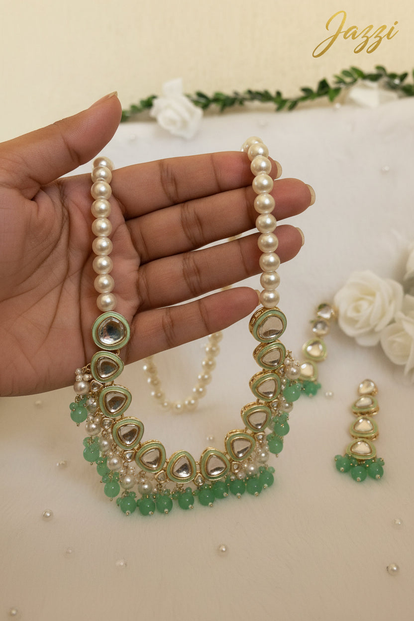 The Kavya Pearl Set