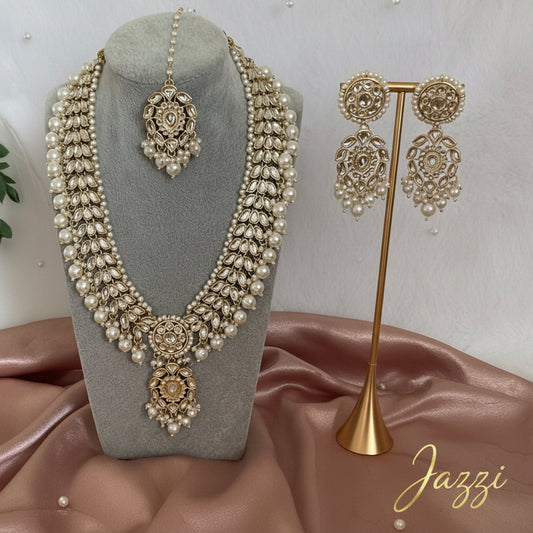 The "Moonlit Noor" set