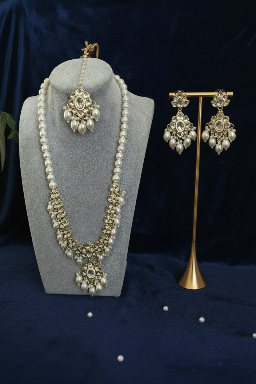 The Kavya Pearl Set