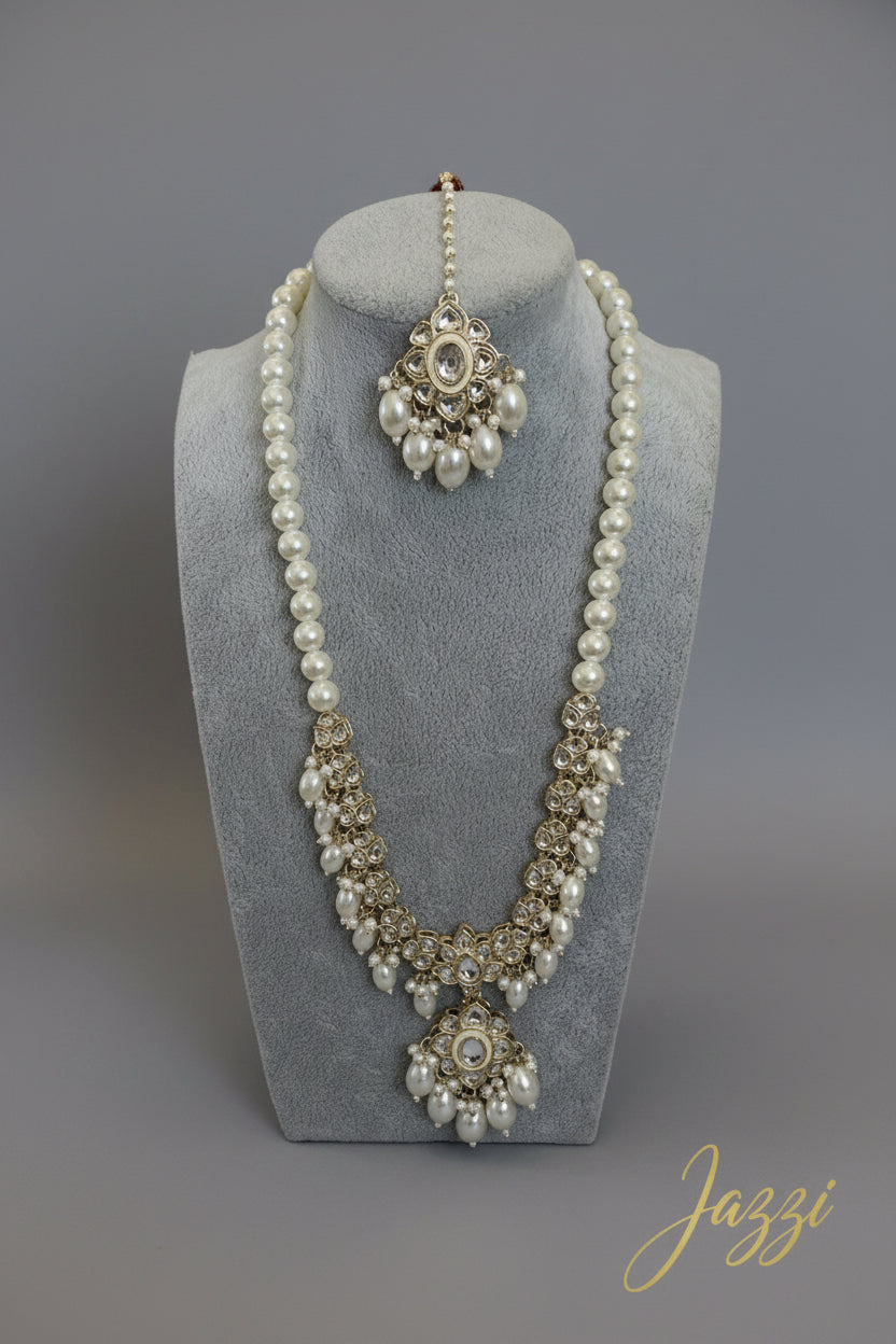 The Kavya Pearl Set