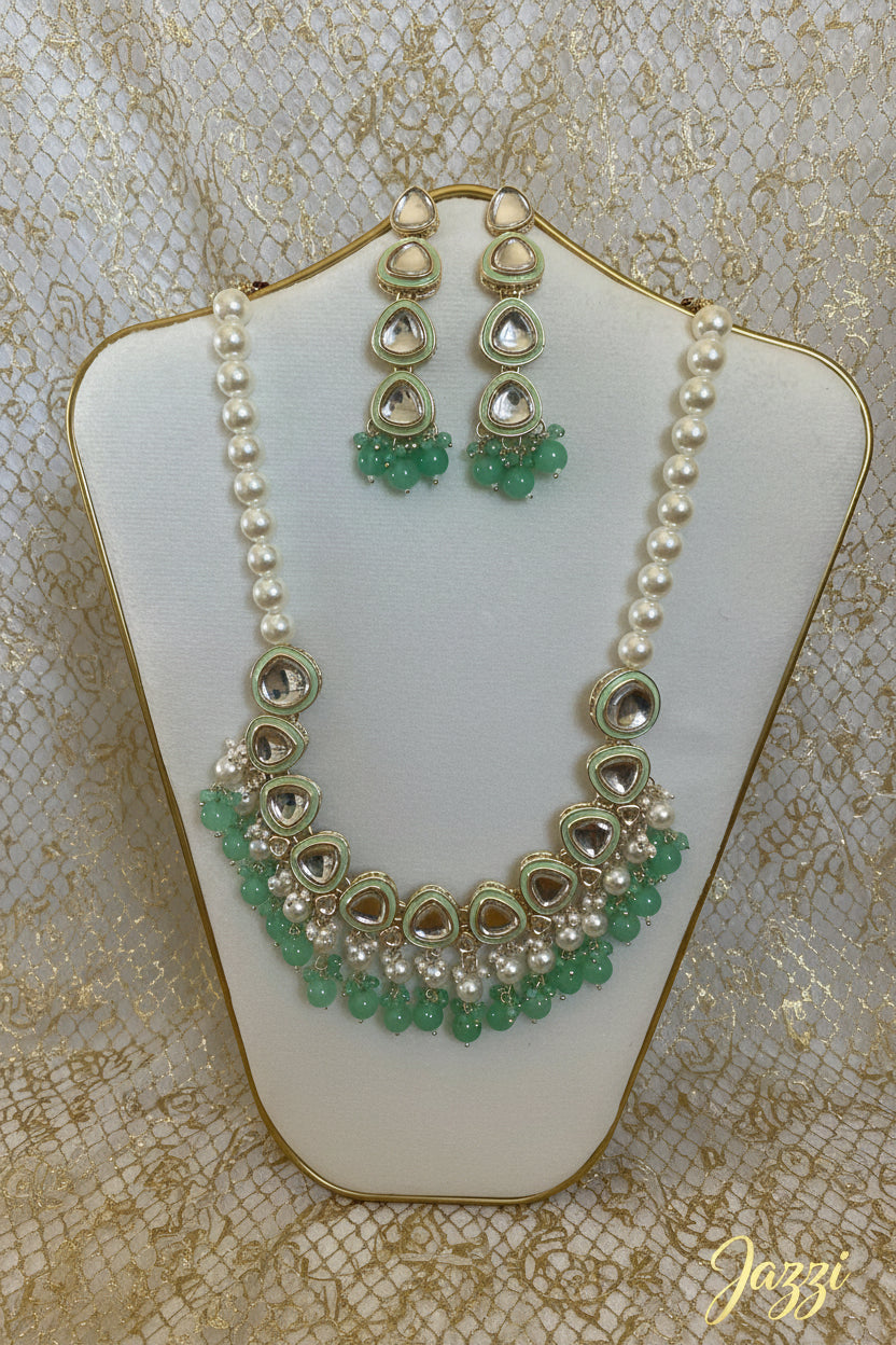 The Kavya Pearl Set